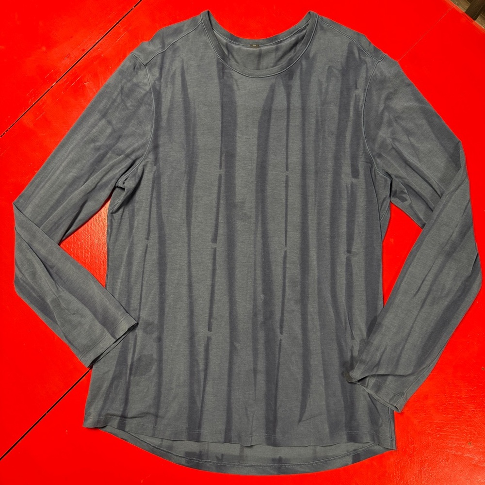LULULEMON Men's BLUE Gray Long Sleeve Shirt tie dye wash look